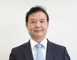 前野文孝氏