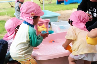 親の育児休業によって、０～２歳児が退園を求められる赤穂市の保育所＝赤穂市内