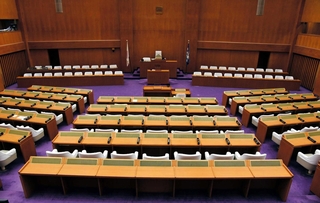 兵庫県議会の議場＝２０１９年６月１９日、神戸市中央区下山手通５