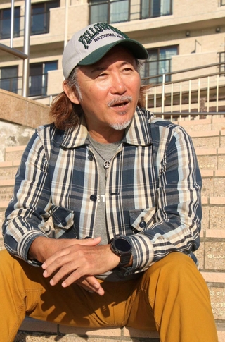 「長田ボランティアルーム」の日々を振り返る斎藤潤さん＝神奈川県逗子市