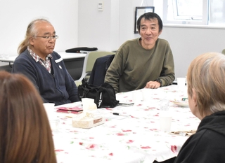 能登へ帰るか、大阪に残るか。「今後のことはまだ分からない」と不安を打ち明ける参加者ら＝神戸市中央区脇浜海岸通１