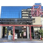 閉館方針が示された伊丹市立演劇ホール＝伊丹市伊丹２（撮影・吉田敦史）