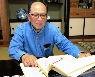 震災直後の淡路島の様子を振り返る田原亮一さん＝南あわじ市