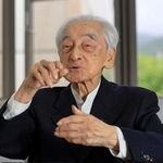 賀川浩さん＝２０２０年７月、神戸市中央区（撮影・鈴木雅之）