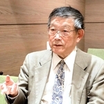 東海地震説について語る神戸大の石橋克彦名誉教授＝神戸市長田区（撮影・杉山雅崇）
