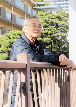 阪神・淡路大震災で父増雄さんを亡くした上原夏太さん＝神戸市東灘区
