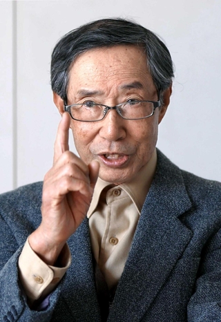 「核廃絶を訴える私たち被爆者の究極の願いは戦争のない世界です」と語る林勝美さん＝加古川市内（撮影・笠原次郎）