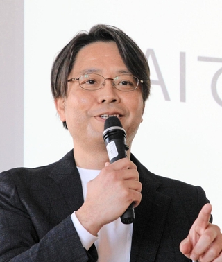 ３０年前の経験を原点に、ＡＩ技術を使った防災に挑む村上建治郎さん＝神戸市中央区