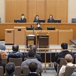 審理が開かれた神戸地裁１０１号法廷＝１５日午前、神戸地裁（撮影・小林良多）