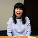 小学校から虐待、ネグレクトの家庭で育ち、複雑性ＰＴＳＤに苦しんだ体験を告白する羽馬千恵さん＝神戸新聞姫路本社
