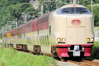 デビューから２７年となるサンライズ瀬戸・出雲に使われる２８５系電車（ＪＲ西日本提供）