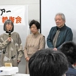 ノーベル平和賞授賞式の報告をする兵庫県被団協や県被爆二世の会のメンバー＝神戸市中央区東町、区文化センター