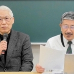 「世界に憲法９条の価値を訴えたい」と話す村田充八さん（左）と岩村義雄さん＝神戸市中央区中山手通４
