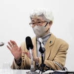 有本明弘さんの死去を受け、会見で思いを述べる横田早紀江さん＝川崎市内