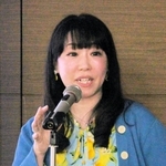 声が出る仕組みについて語る声優の宇和川恵美さん＝東京・丸の内の甲南大ネットワークキャンパス東京