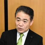 岸口実県議に対する辞職勧告などの対応について協議した内容を説明する維新の会の門隆志幹事長＝２月２８日午後、神戸市中央区、兵庫県庁