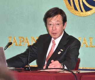 神戸市が抱える課題や今後の展望を語る久元喜造市長＝東京都千代田区