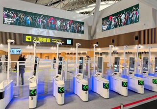 第１ターミナルビル３階に移された入国審査場＝関西空港