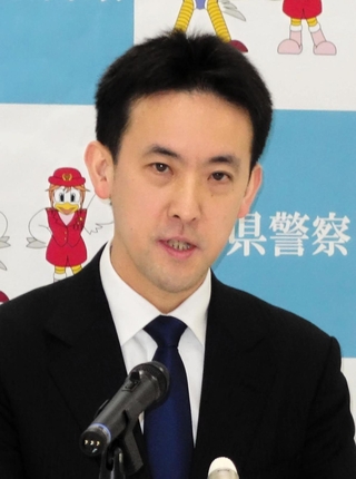 着任に当たり、記者会見した兵庫県警の二宮健刑事部長＝神戸市中央区、兵庫県警本部