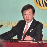 神戸市が抱える課題や今後の展望を語る久元喜造市長＝東京都千代田区