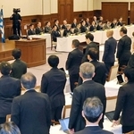 百条委員会の報告書を賛成多数で了承した兵庫県議会本会議＝５日、神戸市中央区、兵庫県公館