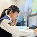 警察庁の広報用写真コンクールで長官賞を受けた「事件ですか、事故ですか」。兵庫県警通信指令課の中田安果莉巡査長が撮影した（県警提供）