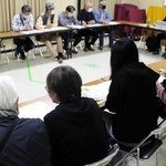 大規模修繕工事の施工業者との契約を議決した「デュオ武庫之荘北」の臨時総会＝２０２４年１１月、尼崎市西昆陽１