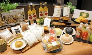 レッドホースコーポレーションが手がけた新しい特産品＝東京都墨田区