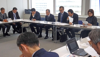 大会概要や予算案が承認されたＮＩＥ全国大会神戸大会の実行委員会＝神戸市中央区東川崎町１
