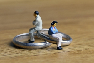 離婚のイメージ（kelly marken／stock.adobe.com)