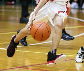 バスケ2（makieni／stock.adobe.com）