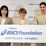 アシックスが設立した財団の（左から）石川佳純理事、甲田知子理事長、一ノ瀬メイ理事＝東京都千代田区