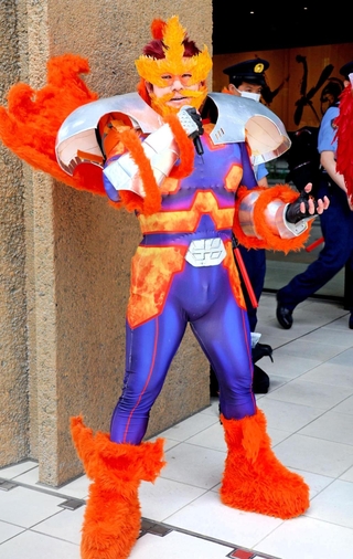 コスプレイベント「かみこす！」でコミック「僕のヒーローアカデミア」のキャラに扮した桜井弘樹さん（４２）