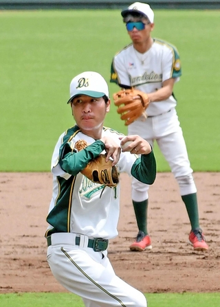 激戦が繰り広げられた全国身体障害者野球大会＝神戸市須磨区緑台、ほっともっとフィールド神戸