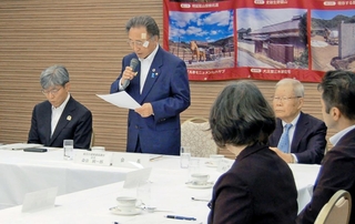 ２０２５年度の事業計画などを決めた日本遺産「銀の馬車道・鉱石の道」推進協議会の総会＝姫路市三左衛門堀西の町、姫路キヤッスルグランヴィリオホテル