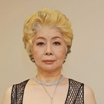 多夫多妻党の永安祐子氏（バルドー姉さん）＝２０２５年５月２７日、神戸市中央区（撮影・笠原次郎）