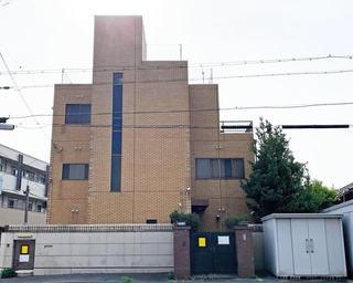 民間人に売却された西脇組の事務所＝５月１９日、神戸市西区玉津町上池