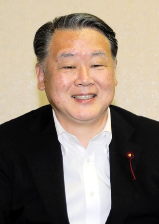 第１０６代神戸市会議長に就任した菅野吉記さん＝神戸市内