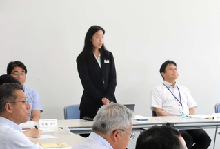 実践校などを決めた兵庫県ＮＩＥ推進協議会の総会＝神戸市中央区東川崎町１