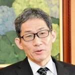 任期中の抱負を語る兵庫県警の小西康弘本部長＝神戸市中央区下山手通５、県警本部