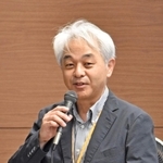 兵庫県内の神社や寺で見られる彫刻の魅力を語る甲斐昭光さん＝東京・丸の内の甲南大ネットワークキャンパス東京