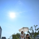 梅雨が明けて神戸市街地には青空が広がった＝２７日午後、神戸市中央区加納町６（撮影・斎藤雅志）