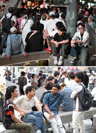 ㊤街頭演説の場には未来の有権者も㊦談笑する外国人たち＝いずれも神戸市中央区加納町４、サンキタ広場
