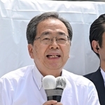 候補の応援に駆けつけた公明党の斉藤鉄夫代表＝３日午前、神戸市西区