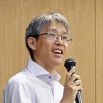 白血病の基礎知識や最新治療について語る宮田吉晴医師＝神戸市灘区岩屋北町１、兵庫県予防医学協会健診センター