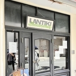 神戸・乙仲通にある「乱痴気」。８月３日で閉店する＝神戸市中央区栄町通３