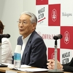 武庫川女子大学の共学化について会見する大河原量理事長（中央）ら＝２９日午前、西宮市池開町
