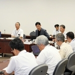 津波注意報を受けて対策情報を共有する姫路市災害警戒本部の第１回会議＝30日午前11時半すぎ、姫路市姫路市三左衛門堀西の町