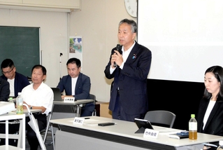 参院選の総括をテーマに開かれた「兵庫維新の会」の全体会議＝１１日午後、神戸市中央区三宮町２