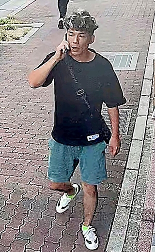 事件前日の１９日に被害者の勤務先近くの防犯カメラに写った谷本将志容疑者